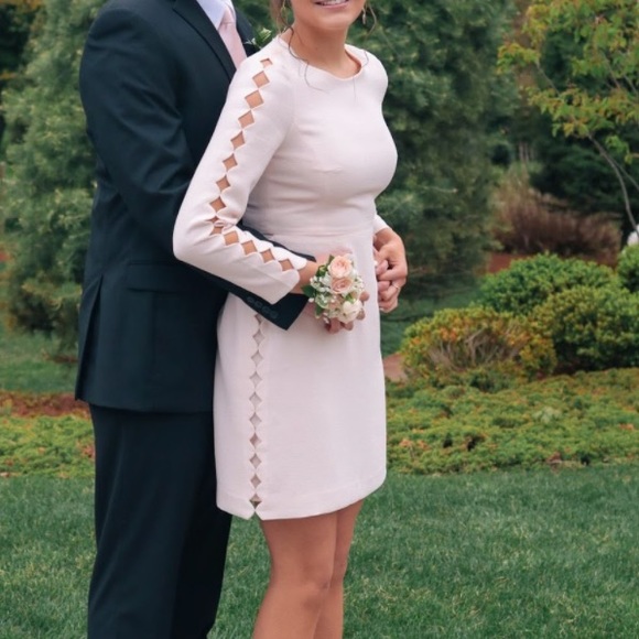 Club Monaco | Edni Scalloped Pink Dress Size: 4 - Picture 4 of 8